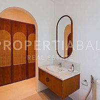 Timeless Luxury Family Villa In Berawa. Villas in Bali for Sale: Вилла в Берава (Чангу), Балиан за 1114 тыс. USD. Freehold. Предварительный просмотр фото #7