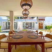 Beautiful New Tropical Villa In Tumbak Bayuh. Villas in Bali for Sale: Вилла в Tumbak Bayuh, Балиан за 265 тыс. USD. Leasehold. Предварительный просмотр фото #2