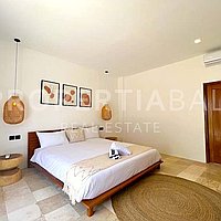 Beautiful New Tropical Villa In Tumbak Bayuh. Villas in Bali for Sale: Вилла в Tumbak Bayuh, Балиан за 265 тыс. USD. Leasehold. Предварительный просмотр фото #4