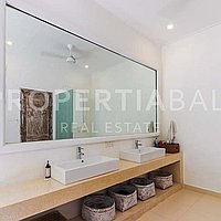 Tranquil Riverside Villa In Cepaka. Villas in Bali for Sale: Вилла в Cepaka, Балиан за 23,9 млн. RUB. Leasehold. Предварительный просмотр фото #13