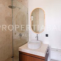 Modern Design Villa In Tumbak Bayuh. Villas in Bali for Sale: Вилла в Tumbak Bayuh, Балиан за 13,0 млн. RUB. Leasehold. Предварительный просмотр фото #19