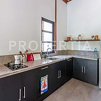 Tropical Retreat With Balinese Charm. Villas in Bali for Sale: Вилла в Балиан за 18,8 млн. RUB. Leasehold. Предварительный просмотр фото #3