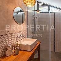 Tropical Retreat With Balinese Charm. Villas in Bali for Sale: Vila di dalam Bali untuk 4,1 Miliar IDR. Leasehold. Pratinjau foto #12