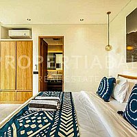 Industrial Contemporary Villa In Pererenan. Villas in Bali for Sale: Вилла в Переренан (Чангу), Балиан за 498 тыс. USD. Leasehold. Предварительный просмотр фото #1