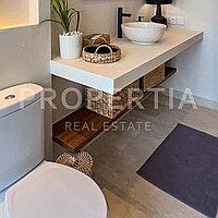 Prime Turnkey In Central Pererenan. Villas in Bali for Sale: Вилла в Переренан (Чангу), Балиан за 17,2 млн. RUB. Leasehold. Предварительный просмотр фото #6