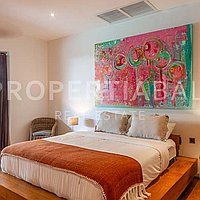 Elegant French-Designed Villa In Pererenan. Villas in Bali for Sale: Вилла в Переренан (Чангу), Балиан за 85,8 млн. RUB. Leasehold. Предварительный просмотр фото #16