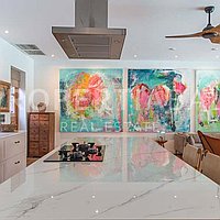 Elegant French-Designed Villa In Pererenan. Villas in Bali for Sale: Вилла в Переренан (Чангу), Балиан за 1092 тыс. USD. Leasehold. Предварительный просмотр фото #2