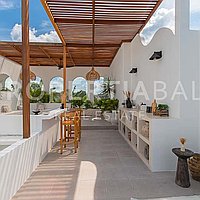 Beautiful Tropical Inspired Villa In Pererenan. Villas in Bali for Sale: Вилла в Переренан (Чангу), Балиан за 13,6 млн. RUB. Leasehold. Предварительный просмотр фото #10