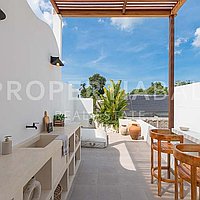Beautiful Tropical Inspired Villa In Pererenan. Villas in Bali for Sale: Вилла в Переренан (Чангу), Балиан за 13,6 млн. RUB. Leasehold. Предварительный просмотр фото #11