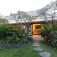 Tropical riverfront villa in Padang Galak, North of Sanur. Villas in Bali for Sale: Вилла в Санур, Балиан за 1185 тыс. USD. Freehold. Предварительный просмотр фото #6