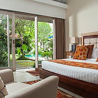 A Beautiful Luxury Freehold Residence @ Beachside Sanur. Villas in Bali for Sale: Вилла в Санур, Балиан за 2500 тыс. USD. Freehold. Предварительный просмотр фото #5