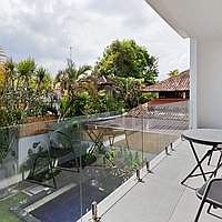 Newly Renovated Double Storey Two-Bedroom Hidden Gem in Central Seminyak – Rarely Offered and Ready Now. Villas in Bali for Sale: Вилла в Семиньяк, Балиан за 20,6 млн. RUB. Leasehold. Предварительный просмотр фото #12