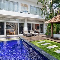Newly Renovated Double Storey Two-Bedroom Hidden Gem in Central Seminyak – Rarely Offered and Ready Now. Villas in Bali for Sale: Вилла в Семиньяк, Балиан за 20,3 млн. RUB. Leasehold. Предварительный просмотр фото #3