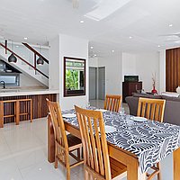 Newly Renovated Double Storey Two-Bedroom Hidden Gem in Central Seminyak – Rarely Offered and Ready Now. Villas in Bali for Sale: Вилла в Семиньяк, Балиан за 20,6 млн. RUB. Leasehold. Предварительный просмотр фото #7