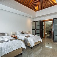 Three bedroom family villa in prime Seminyak for lease. Villas in Bali for Sale: Вилла в Семиньяк, Балиан за 356 тыс. USD. Leasehold. Предварительный просмотр фото #8