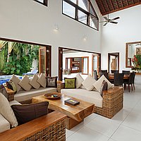 High-Quality Four-Bedroom Villa in Prime Legian Locale, Super Holiday Villa or High Yielding Investment. Villas in Bali for Sale: Вилла в Семиньяк, Балиан за 599 тыс. USD. Leasehold. Предварительный просмотр фото #3