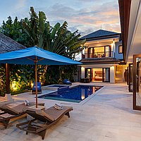 High-Quality Four-Bedroom Villa in Prime Legian Locale, Super Holiday Villa or High Yielding Investment. Villas in Bali for Sale: Вилла в Семиньяк, Балиан за 599 тыс. USD. Leasehold. Предварительный просмотр фото #2