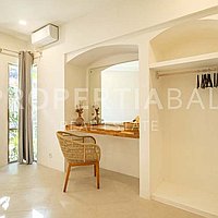 Stunning Modern Family Villa In Seminyak. Villas in Bali for Sale: Вилла в Семиньяк, Балиан за 331 тыс. USD. Leasehold. Предварительный просмотр фото #3
