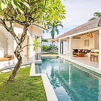 Newly Renovated 3 Bed Seminyak Holiday Investment Villa with Long Lease. Villas in Bali for Sale: Вилла в Семиньяк, Балиан за 325 тыс. USD. Leasehold. Предварительный просмотр фото #1