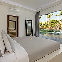 Tropical 3 Bedroom Seminyak Pool Villa with Extra-long Lease in 24 hr Security Complex-2364. Villas in Bali for Sale: Вилла в Семиньяк, Балиан за 410 тыс. USD. Leasehold. Предварительный просмотр фото #4