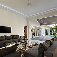 Tropical 3 Bedroom Seminyak Pool Villa with Extra-long Lease in 24 hr Security Complex-2364. Villas in Bali for Sale: Вилла в Семиньяк, Балиан за 410 тыс. USD. Leasehold. Предварительный просмотр фото #1