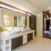 Versatile luxury 5-bedroom freehold villa in Seminyak. Villas in Bali for Sale: Вилла в Семиньяк, Балиан за 2603 тыс. USD. Freehold. Предварительный просмотр фото #6