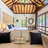 Versatile luxury 5-bedroom freehold villa in Seminyak. Villas in Bali for Sale: Вилла в Семиньяк, Балиан за 2603 тыс. USD. Freehold. Предварительный просмотр фото #1