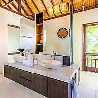 Versatile luxury 5-bedroom freehold villa in Seminyak. Villas in Bali for Sale: Вилла в Семиньяк, Балиан за 2603 тыс. USD. Freehold. Предварительный просмотр фото #5