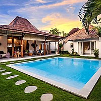 Charming traditional-modern villa steps from Petitenget Beach. Villas in Bali for Sale: Вилла в Семиньяк, Балиан за 474 тыс. USD. Leasehold. Предварительный просмотр фото #2