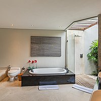 Stunning Designer Villa in Seminyak’s Exclusive Gated Estate. Villas in Bali for Sale: Vila di dalam Seminyak, Bali untuk 9,0 Miliar IDR. Leasehold. Pratinjau foto #8