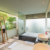 Stunning Designer Villa in Seminyak’s Exclusive Gated Estate. Villas in Bali for Sale: Vila di dalam Seminyak, Bali untuk 9,0 Miliar IDR. Leasehold. Pratinjau foto #12