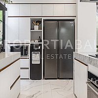 Charming Family Home In Seminyak. Villas in Bali for Sale: Вилла в Семиньяк, Балиан за 348 тыс. USD. Leasehold. Предварительный просмотр фото #1