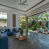 Modern 4-Bedroom Villa in Prime Seminyak Location for Long Lease. Villas in Bali for Sale: Вилла в Семиньяк, Балиан за 67,3 млн. RUB. Leasehold. Предварительный просмотр фото #2