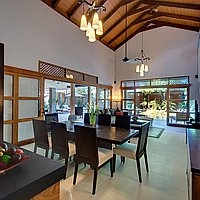 Freehold Four Bedroom Villa with Traditional Architecture in the Heart of Seminyak. Villas in Bali for Sale: Вилла в Семиньяк, Балиан за 2252 тыс. USD. Freehold. Предварительный просмотр фото #3