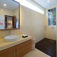 Freehold Four Bedroom Villa with Traditional Architecture in the Heart of Seminyak. Villas in Bali for Sale: Вилла в Семиньяк, Балиан за 2252 тыс. USD. Freehold. Предварительный просмотр фото #6