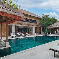 Traditional Three-Bedroom Freehold Villa on 750sqm Only Minutes Walk to the Beach. Villas in Bali for Sale: Вилла в Семиньяк, Балиан за 1310 тыс. USD. Freehold. Предварительный просмотр фото #3