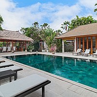 Traditional Three-Bedroom Freehold Villa on 750sqm Only Minutes Walk to the Beach. Villas in Bali for Sale: Вилла в Семиньяк, Балиан за 1310 тыс. USD. Freehold. Предварительный просмотр фото #4