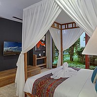 Stunning 12 Bed Villa Estate – Two Interconnected 6 Bedroom Villas in Gated Seminyak Community. Villas in Bali for Sale: Вилла в Семиньяк, Балиан за 1550 тыс. USD. Leasehold. Предварительный просмотр фото #4