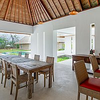 Spacious Four-Bedroom Beachfront Villa in Tabanan: Balinese-Meets-Modern Elegance with Promising ROI. Villas in Bali for Sale: Вилла в Табанан, Балиан за 1171 тыс. USD. Freehold. Предварительный просмотр фото #5