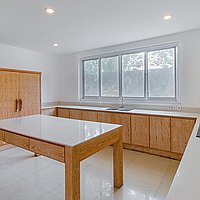 Spacious Four-Bedroom Beachfront Villa in Tabanan: Balinese-Meets-Modern Elegance with Promising ROI. Villas in Bali for Sale: Вилла в Табанан, Балиан за 1171 тыс. USD. Freehold. Предварительный просмотр фото #7