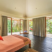 Secluded riverfront estate in Wanasara. Villas in Bali for Sale: Vila di dalam Tabanan, Bali untuk 25 Miliar IDR. Freehold. Pratinjau foto #16