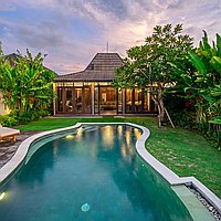 Two-Bedroom Authentic Joglo Villa: Prime Investment Opportunity Near Kedungu Beach. Villas in Bali for Sale: Вилла в Табанан, Балиан за 285 тыс. USD. Leasehold. Предварительный просмотр фото #1