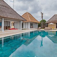 Brand New Iconic Freehold Beachfront Villa Complex. Villas in Bali for Sale: Вилла в Табанан, Балиан за 5927 тыс. USD. Freehold. Предварительный просмотр фото #12