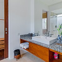 Brand New Iconic Freehold Beachfront Villa Complex. Villas in Bali for Sale: Вилла в Табанан, Балиан за 5927 тыс. USD. Freehold. Предварительный просмотр фото #10