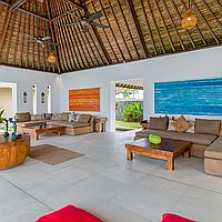 Brand New Iconic Freehold Beachfront Villa Complex. Villas in Bali for Sale: Вилла в Табанан, Балиан за 5927 тыс. USD. Freehold. Предварительный просмотр фото #2