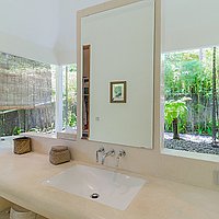 Exclusive Opportunity: Freehold 4-Bedroom Riverfront Villa in Tabanan with Strategic Access. Villas in Bali for Sale: Вилла в Табанан, Балиан за 1482 тыс. USD. Freehold. Предварительный просмотр фото #11