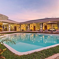 Modern elegance with stunning rice field views in Ubud. Villas in Bali for Sale: Вилла в Убуд, Балиан за 326 тыс. USD. Leasehold. Предварительный просмотр фото #1