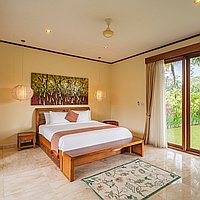 Elegant estate surrounded by rice field Keliki in North of Ubud. Villas in Bali for Sale: Vila di dalam Ubud, Bali untuk 27 Miliar IDR. Freehold. Pratinjau foto #17