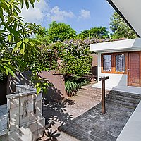 Exceptionally Built 3 Bedroom Freehold Villa with Amazing Panoramic Ocean and Mountain Views. Villas in Bali for Sale: Вилла в Улувату, Балиан за 1334 тыс. USD. Freehold. Предварительный просмотр фото #18