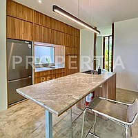 Stunning Modern Tropical Oasis Minutes From The Beach. Villas in Bali for Sale: Вилла в Улувату, Балиан за 211 тыс. USD. Leasehold. Предварительный просмотр фото #1
